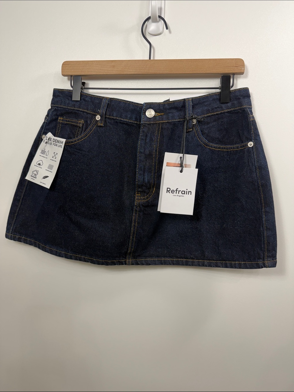 Refrain Denim mini skirt size 9/29. NWT